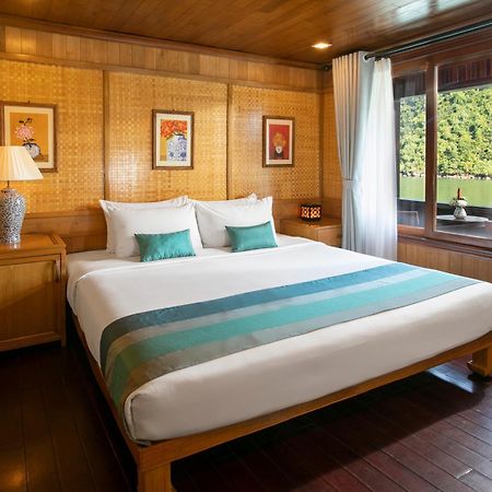 Hotel Bhaya Halong Cruises Hạ Long Exterior foto