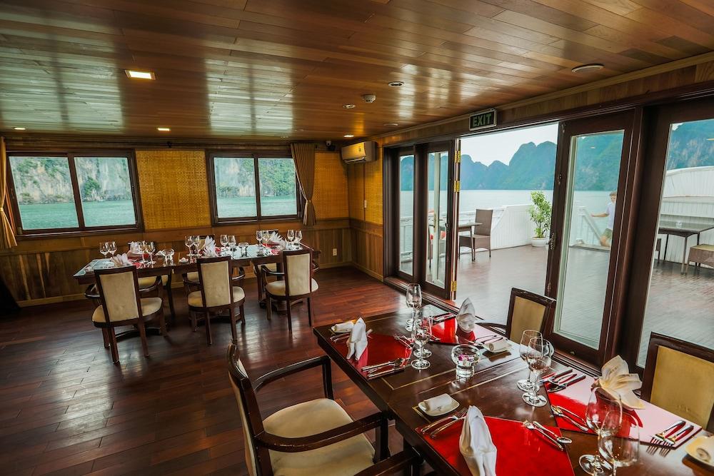 Hotel Bhaya Halong Cruises Hạ Long Exterior foto