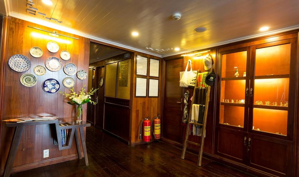 Hotel Bhaya Halong Cruises Hạ Long Exterior foto