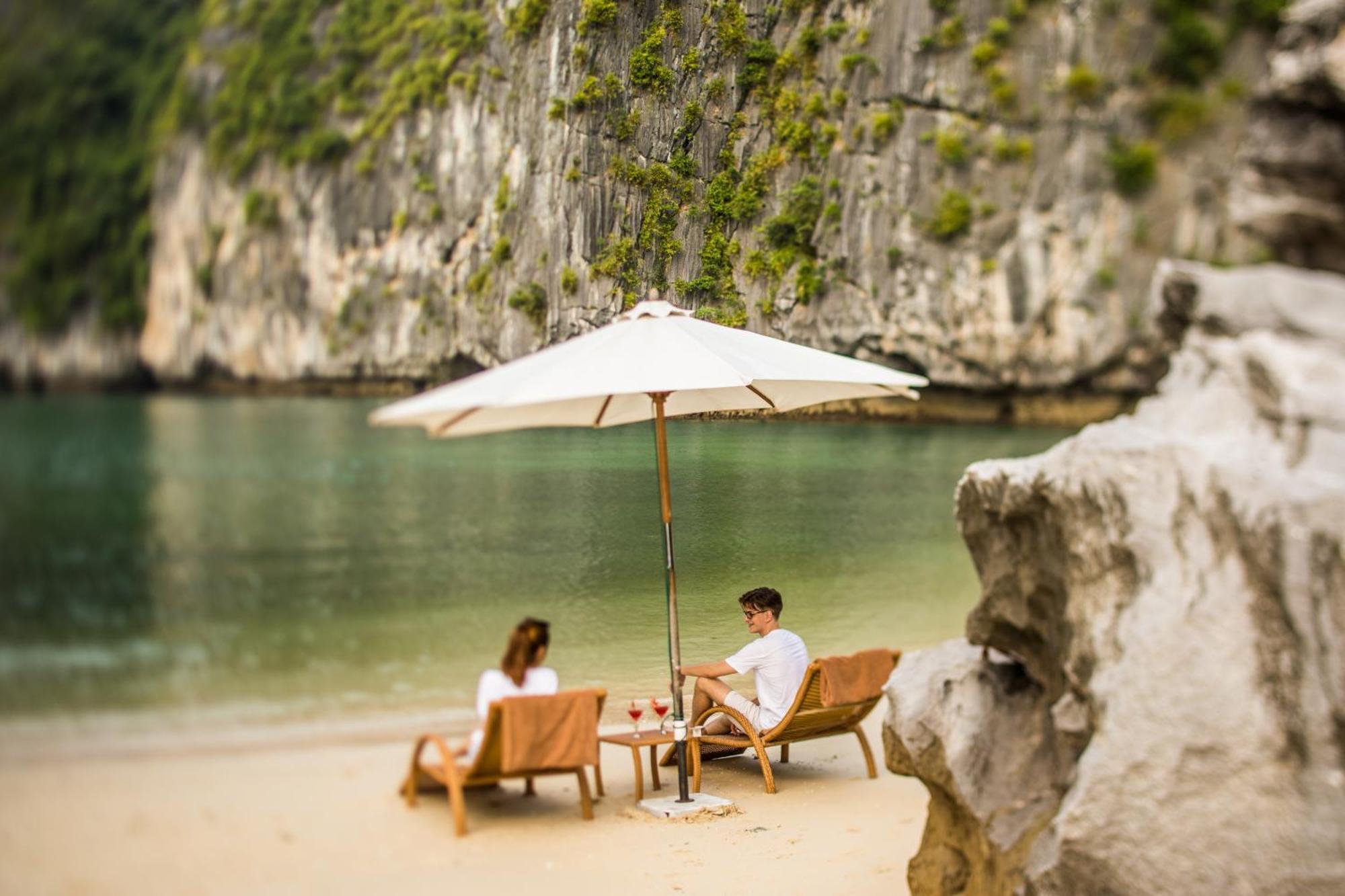 Hotel Bhaya Halong Cruises Hạ Long Exterior foto
