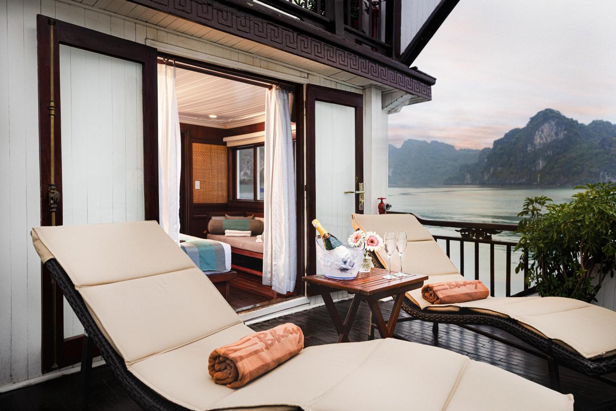 Hotel Bhaya Halong Cruises Hạ Long Exterior foto